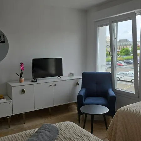 Appart'city Village Apartment *