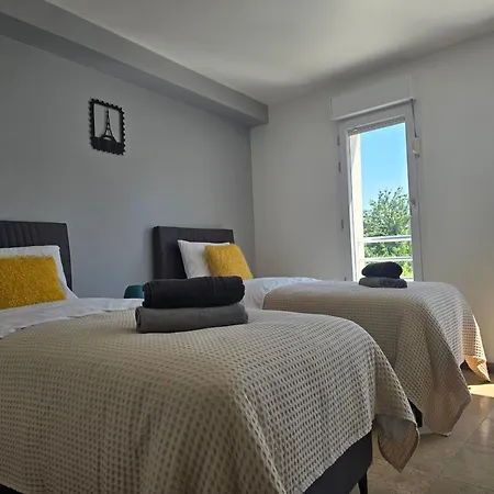 Apartment Appart'city Village Trappes